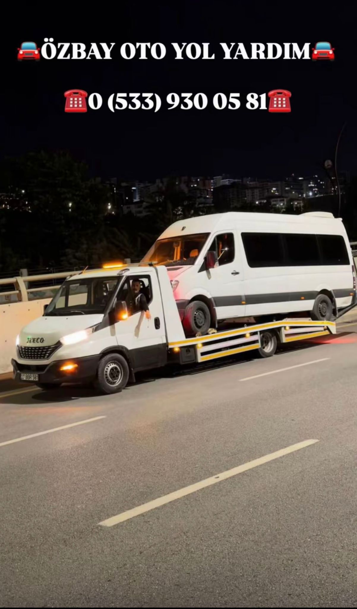Gece saatlerinde servis aracı taşıyan oto çekici